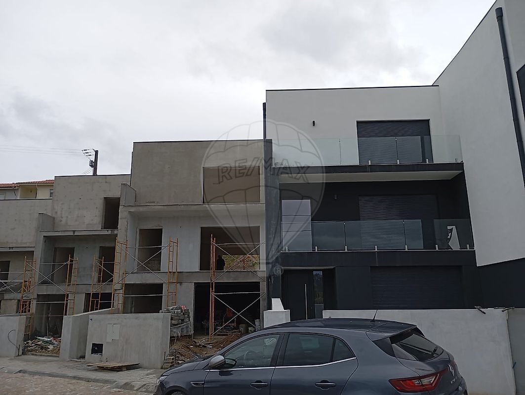 Moradia T3 para venda