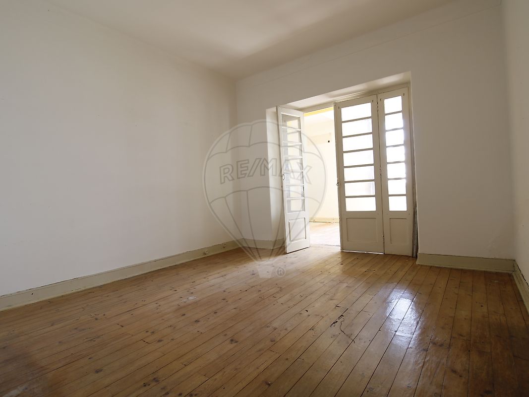 listing 126471011-29 picture-0