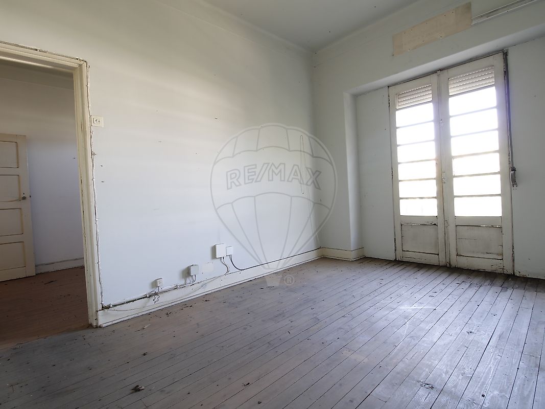 listing 126471011-29 picture-0