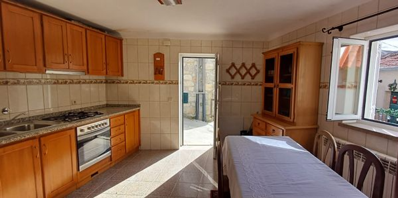 Moradia - Santa Marinha e São Martinho, Seia, Guarda