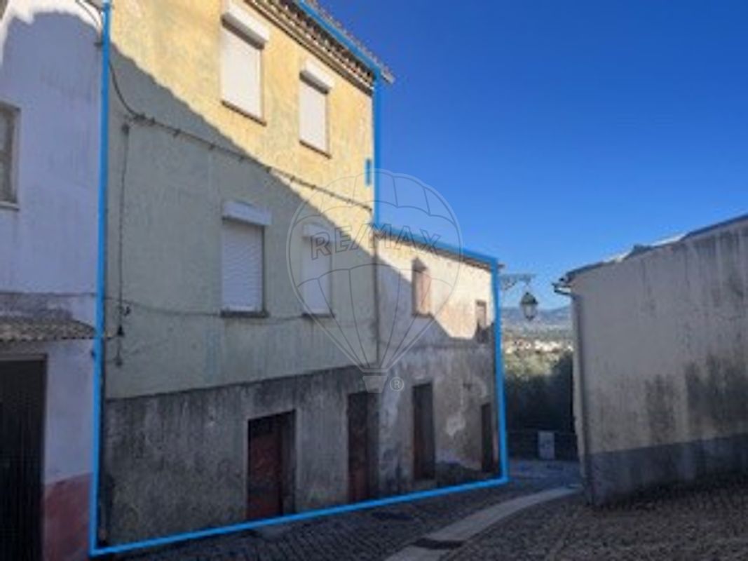 Moradia T4 para venda