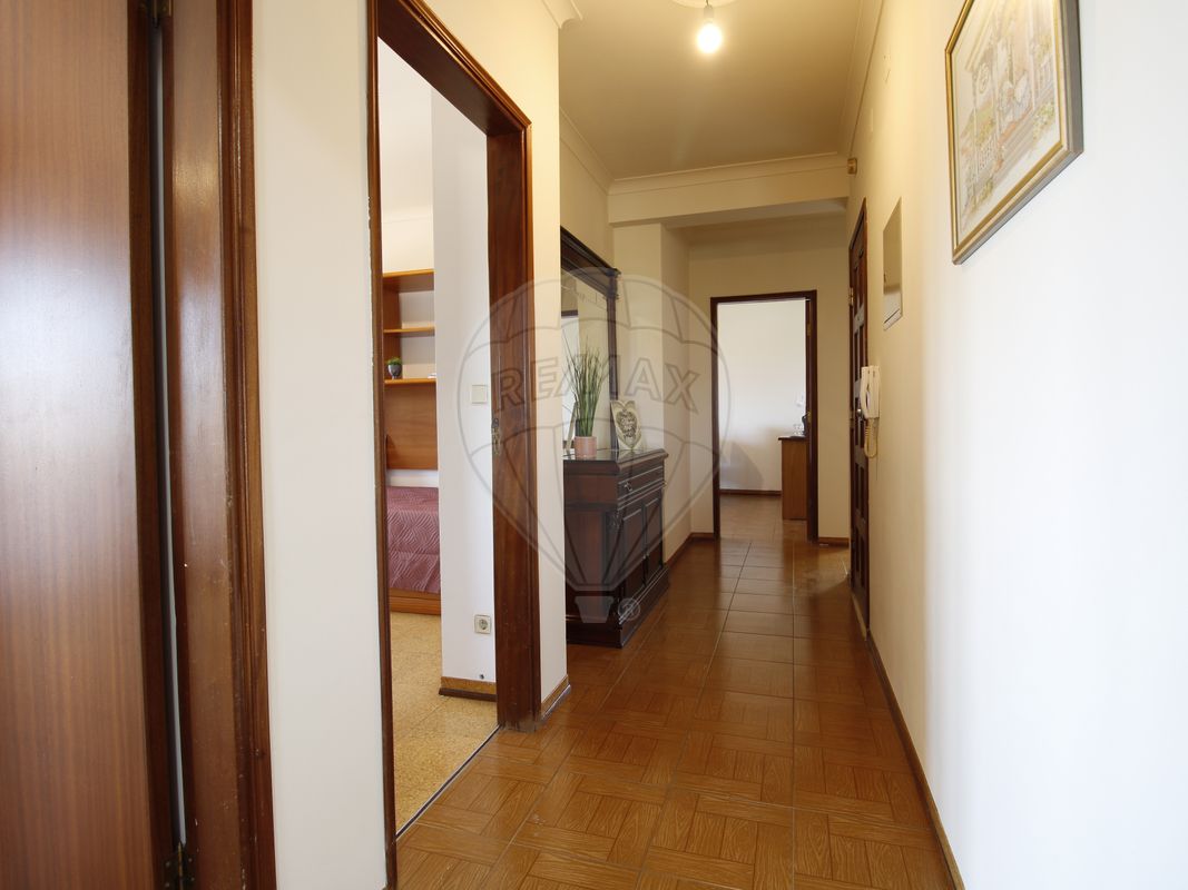 listing 126471011-44 picture-0