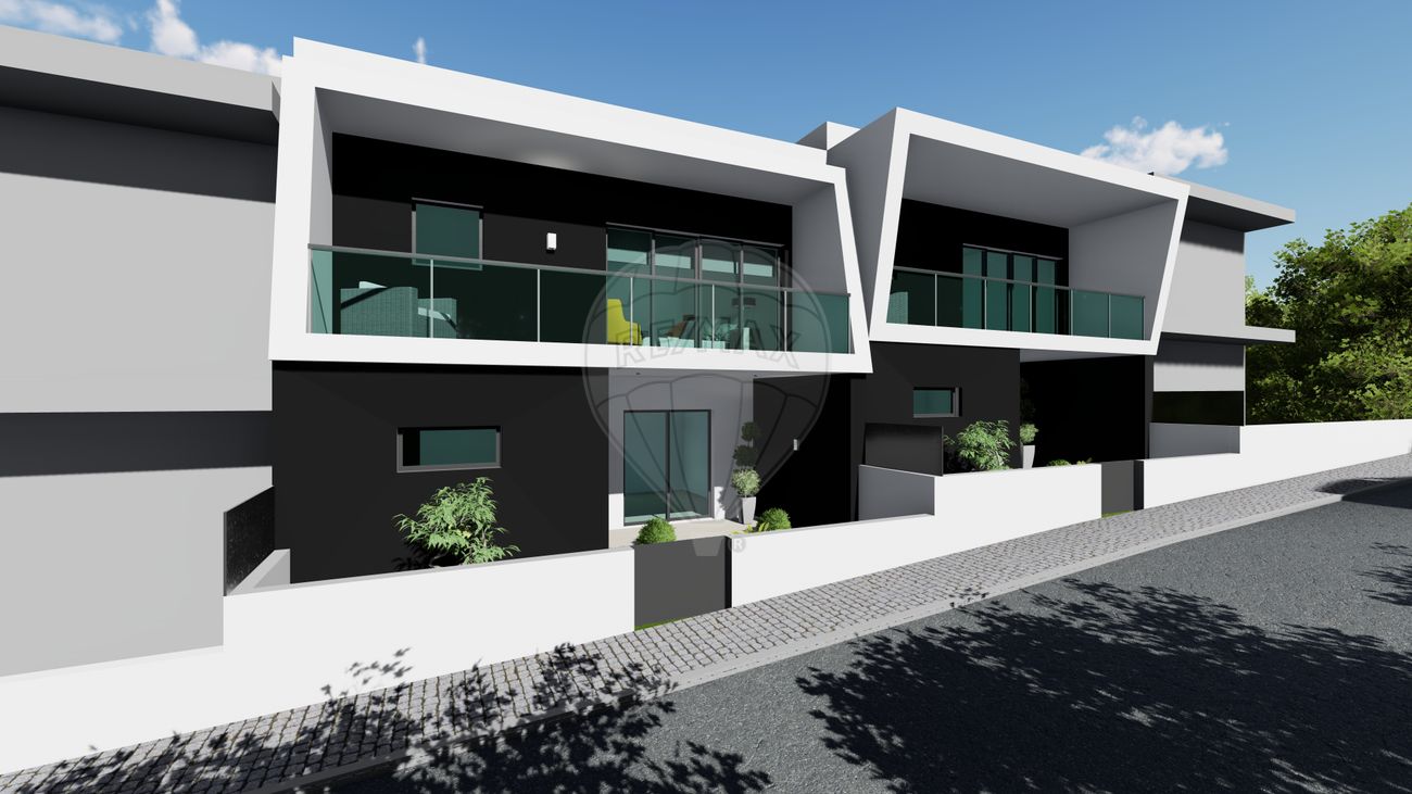 Moradia T4 para venda