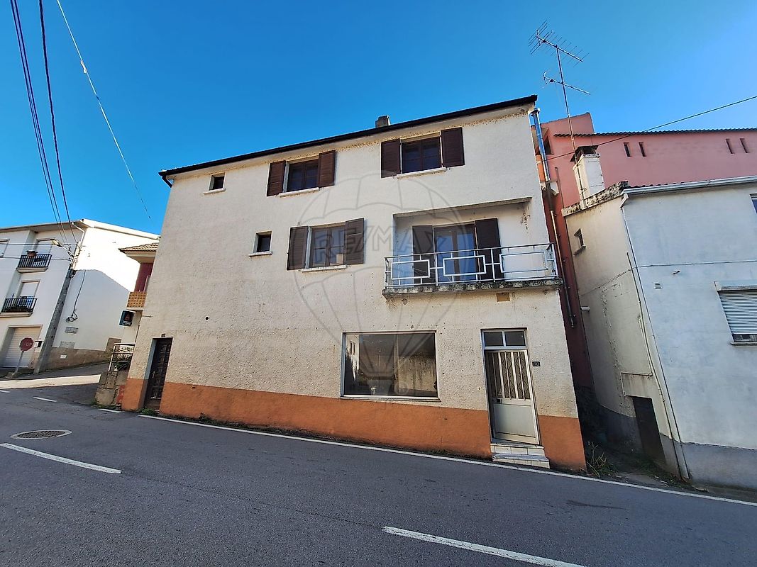 Moradia - Peso e Vales do Rio, Covilhã, Castelo Branco