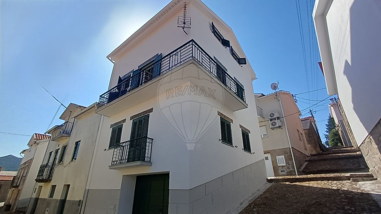 Apartamento T4 à venda em Gouveia