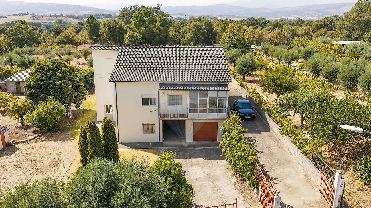 Apartamento T4 à venda em Fundão