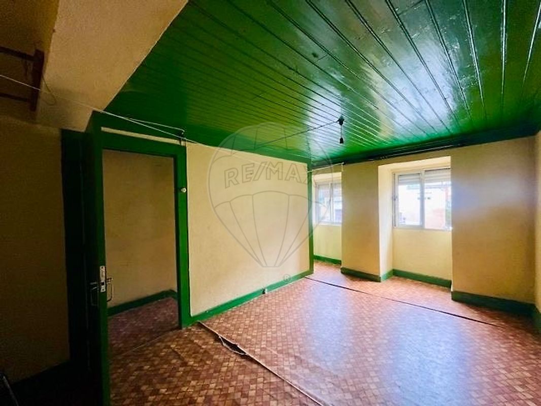 Moradia T4 - Casegas e Ourondo, Covilhã, Castelo Branco
