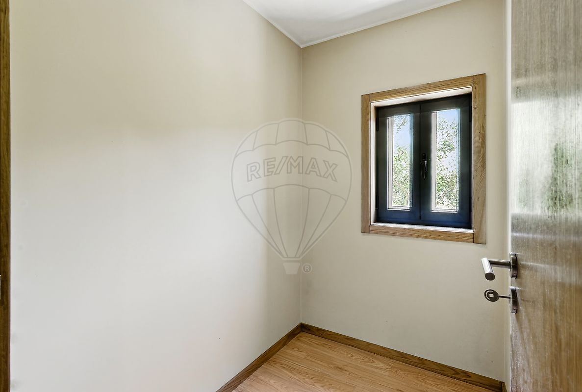 listing 126481193-13 picture-0