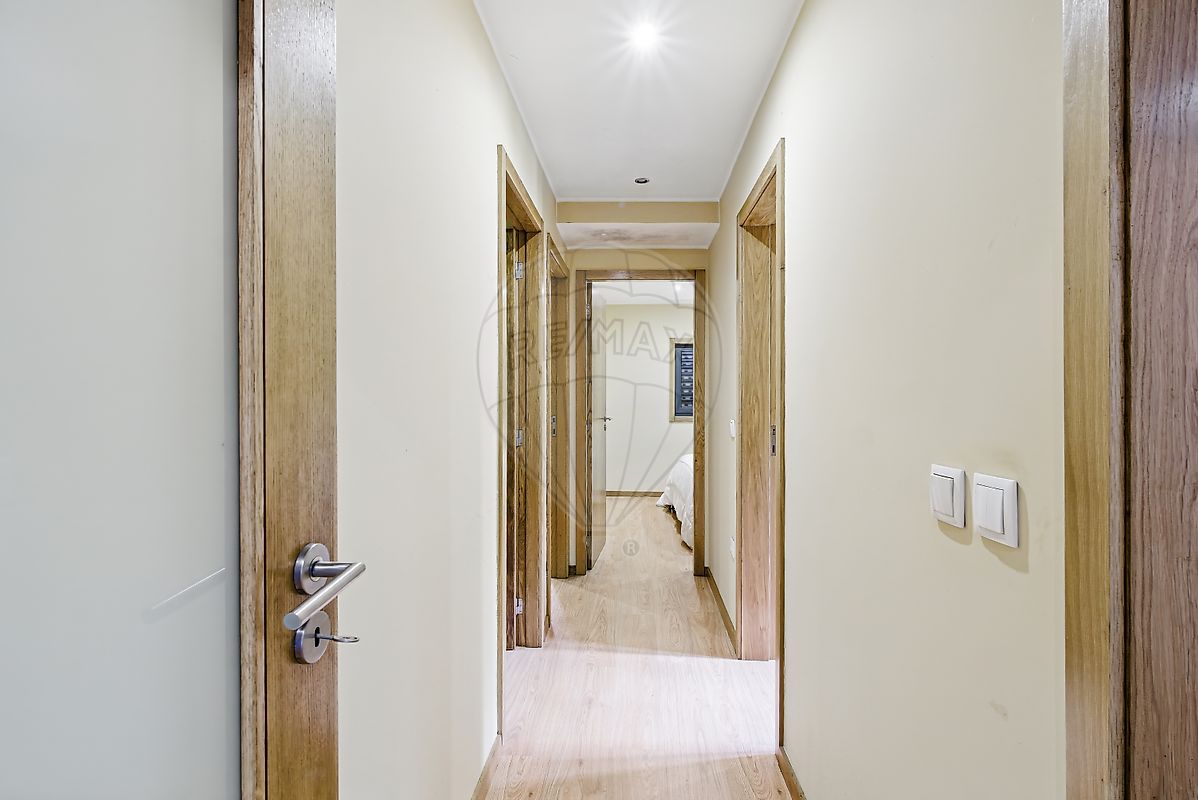 listing 126481193-13 picture-0