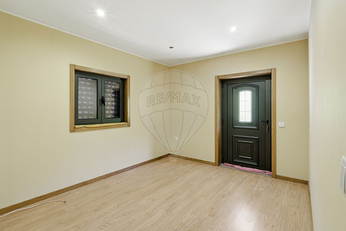 listing 126481193-13 picture-0