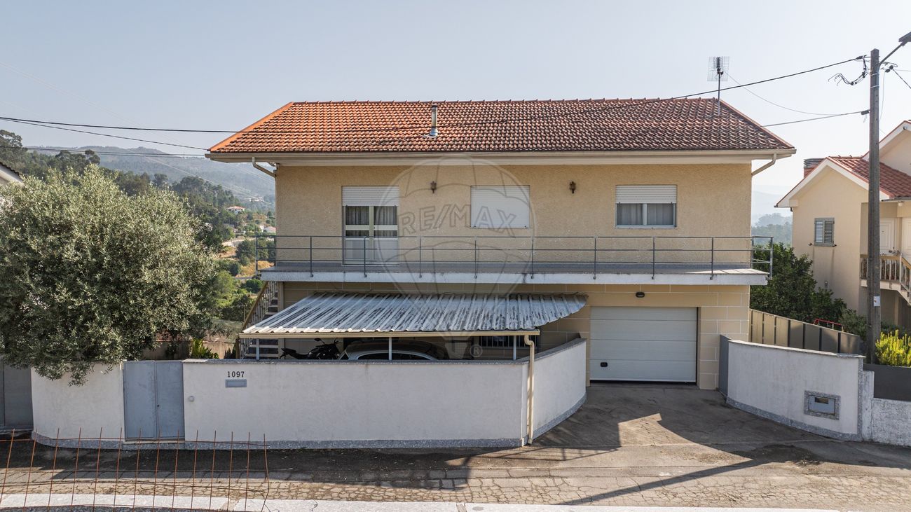 Moradia T4 para venda