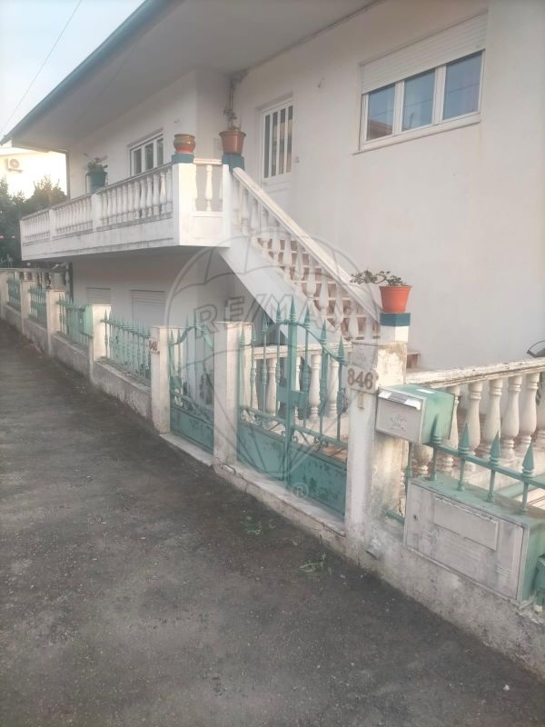 Moradia T4 para venda