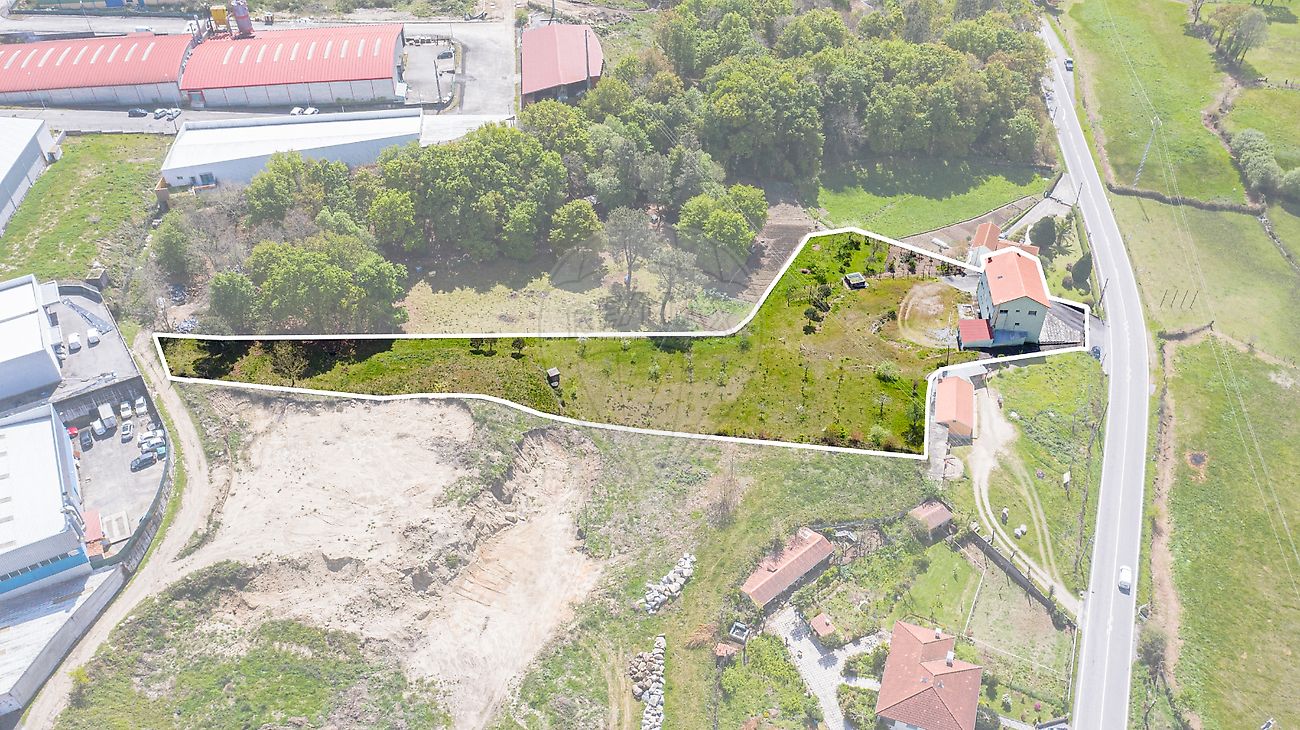 Moradia T13 para venda