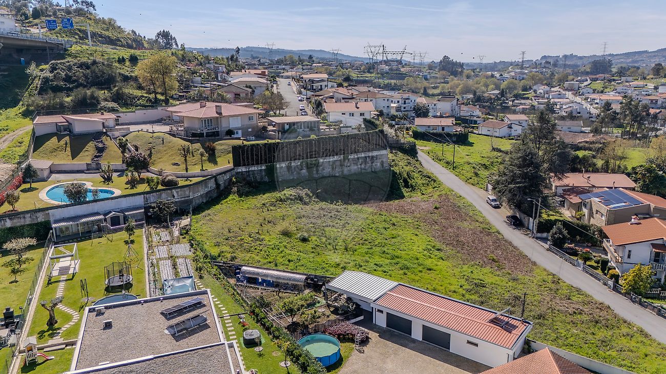 Terreno - Serzedelo, Guimarães, Braga