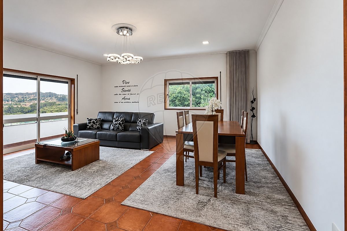 Apartamento T3 - Pombeiro de Ribavizela, Felgueiras, Porto