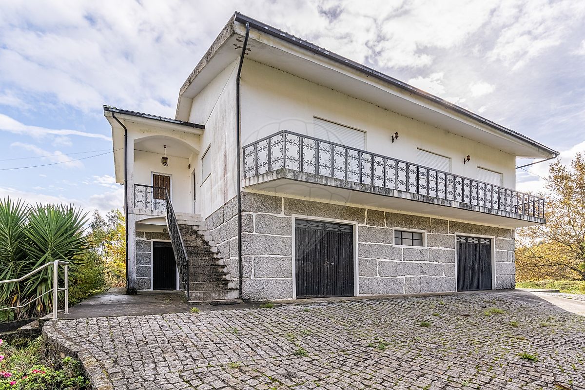 Apartamento T4 à venda em Fafe