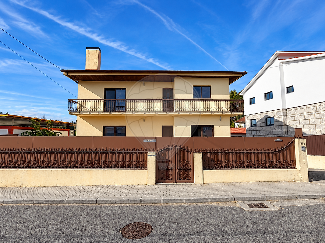 Moradia T5 - Sendim, Felgueiras, Porto