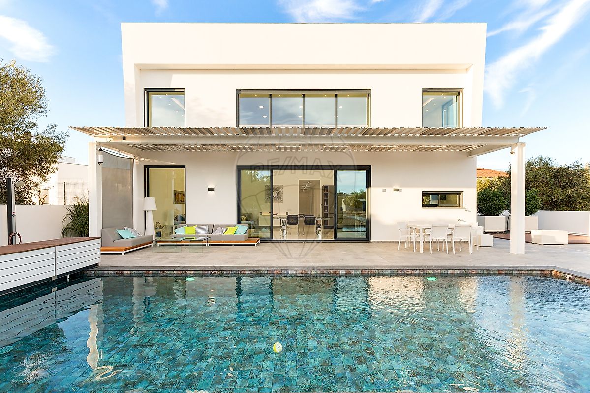 Moradia T4 para venda