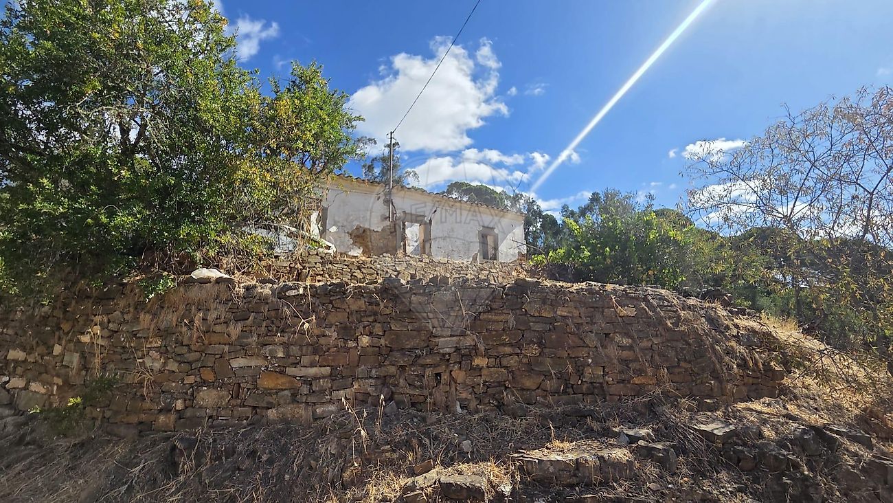 Apartamento T6 à venda em São Brás de Alportel