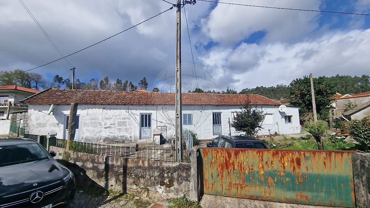 Moradia T4 para venda