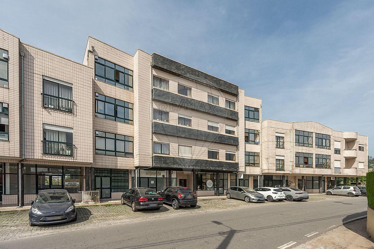 Apartamento T3 à venda em Vila Nova de Famalicão