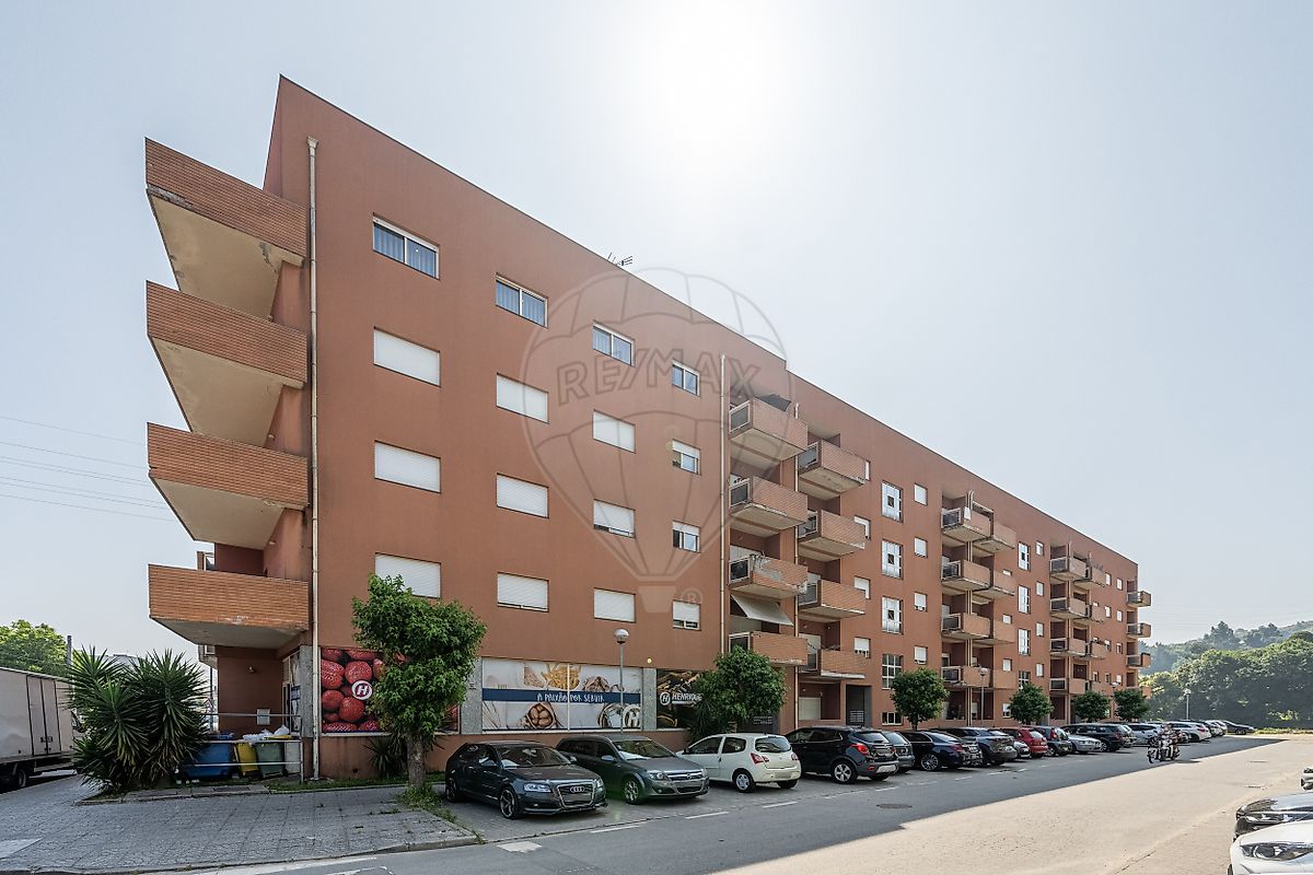 Apartamento T4 à venda em Vila Nova de Famalicão