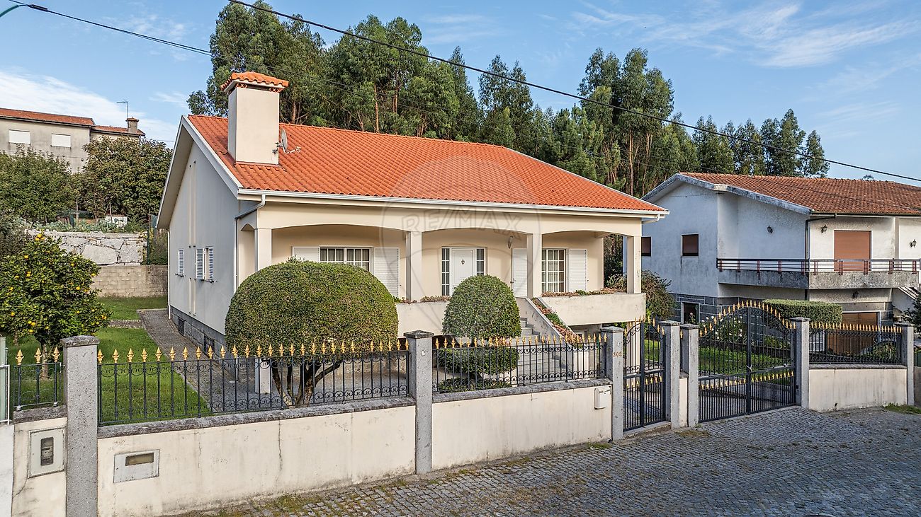Moradia T3 à venda em Vila Nova de Famalicão