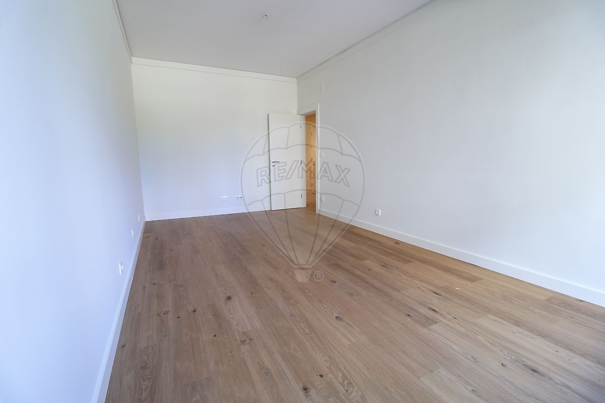 Apartamento T6 em Lumiar 11