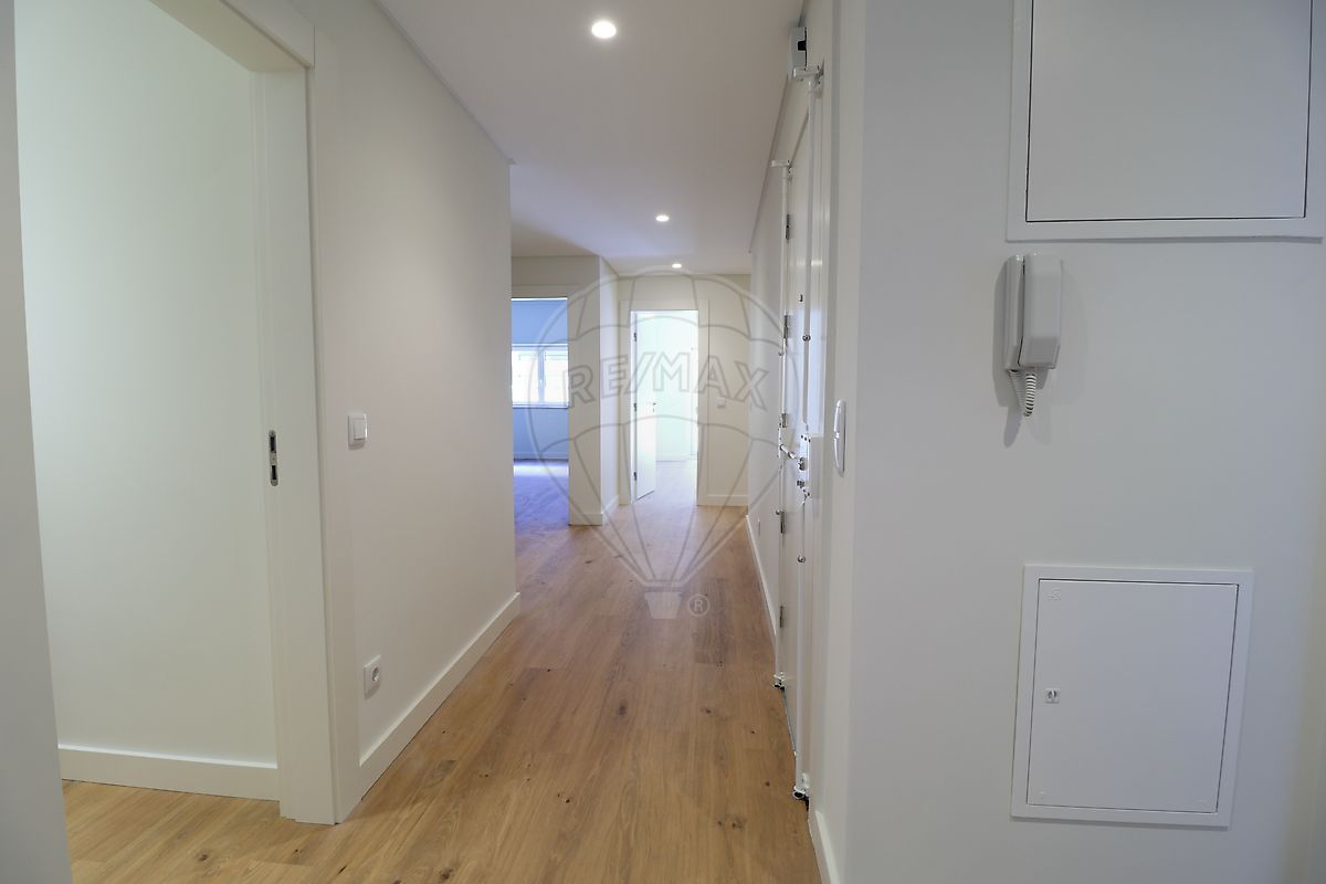 Apartamento T6 em Lumiar 7