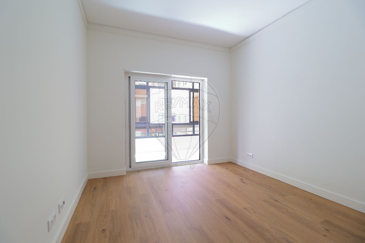 Apartamento T6 em Lumiar 23