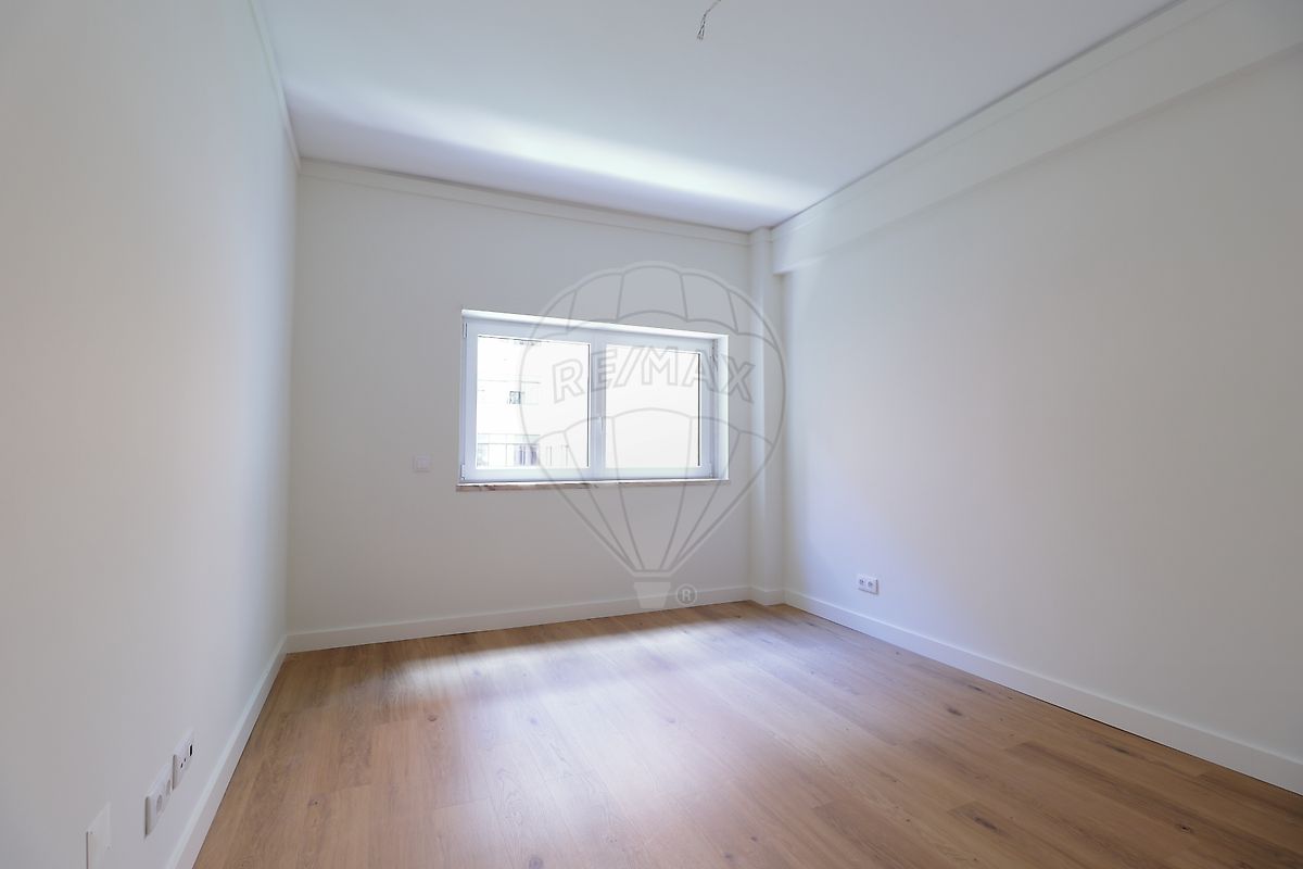 Apartamento T6 em Lumiar 25