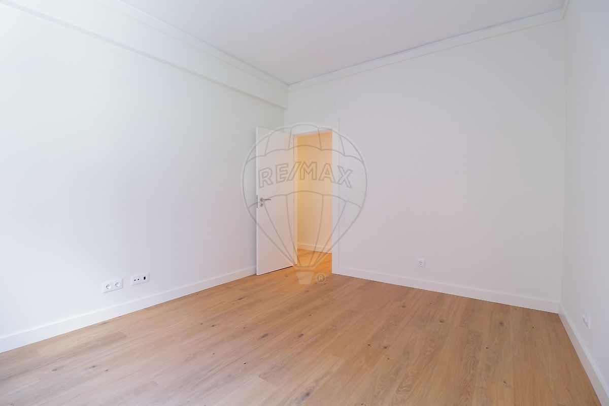 Apartamento T6 em Lumiar 21