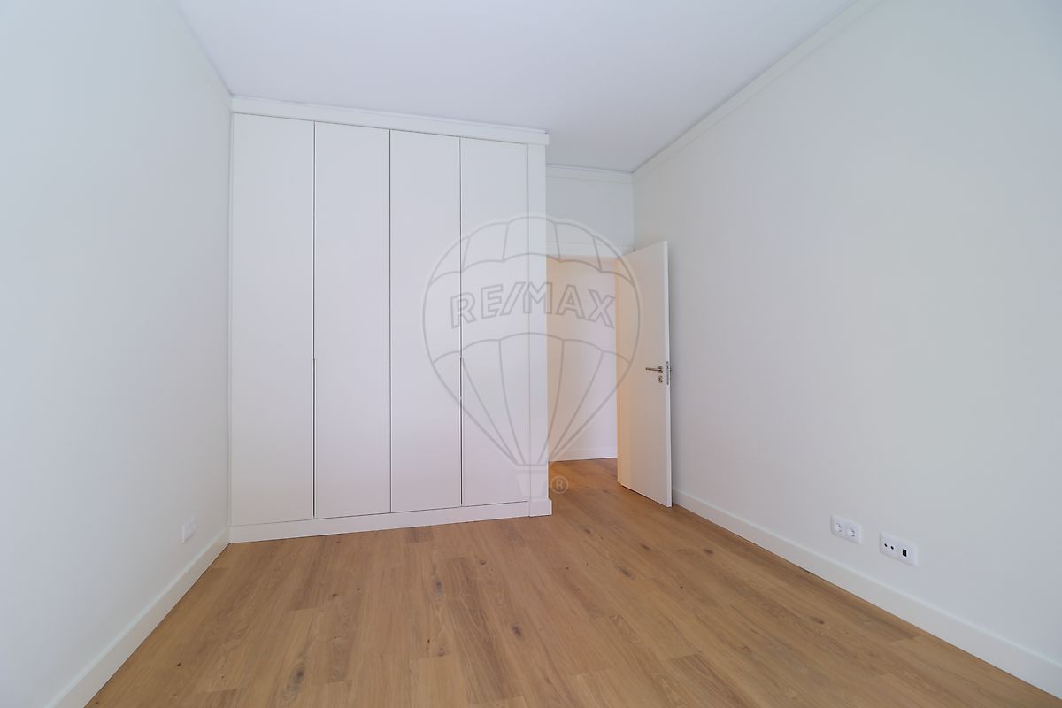 Apartamento T6 em Lumiar 22