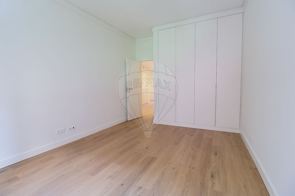 Apartamento T6 em Lumiar 15