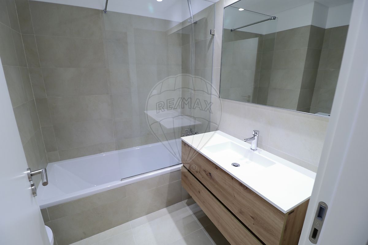 Apartamento T6 em Lumiar 14