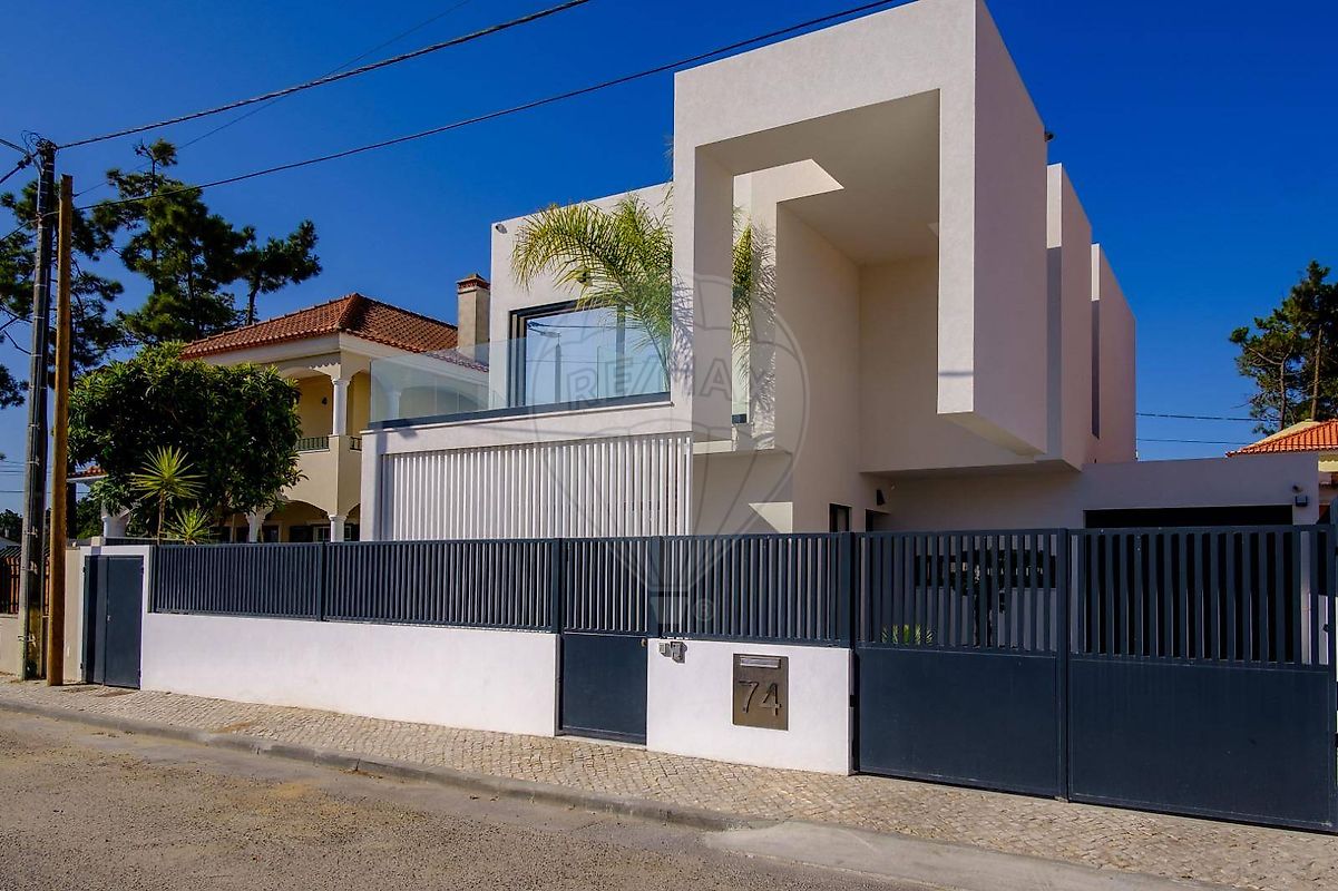 Apartamento T3 à venda em Almada