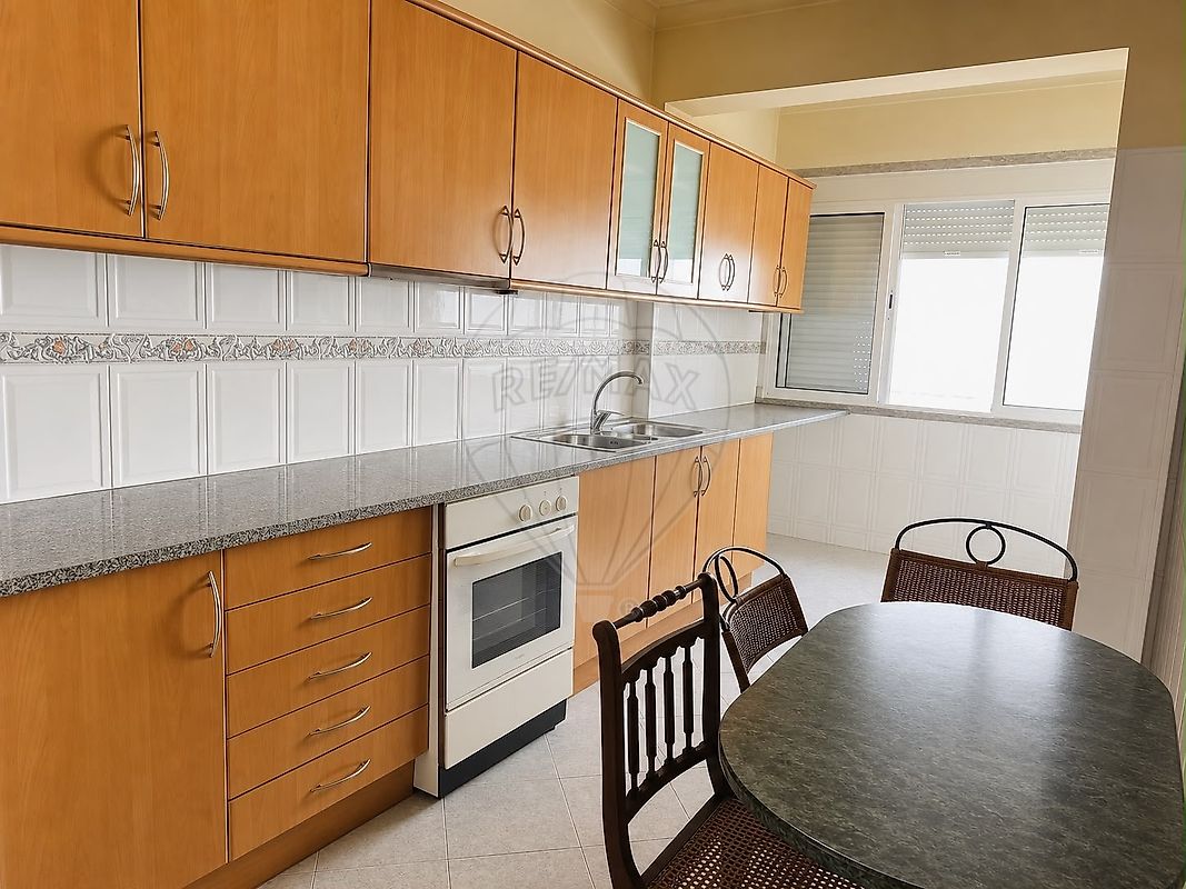 Apartamento T3 à venda em Seixal