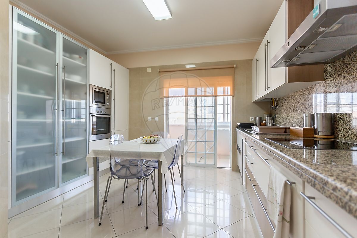 Apartamento T5 à venda em Amora, Seixal — foto 9