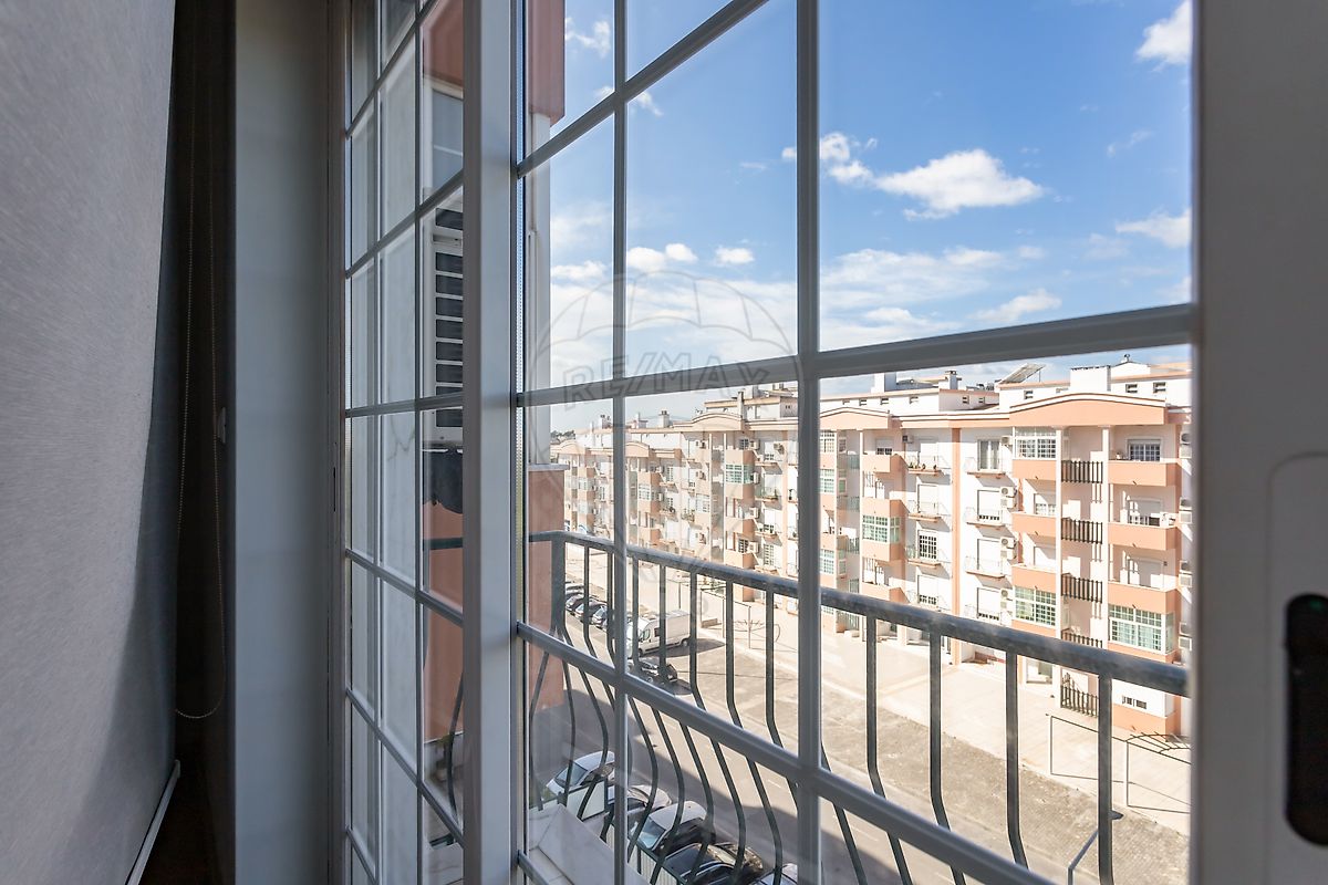 Apartamento T5 à venda em Amora, Seixal — foto 16