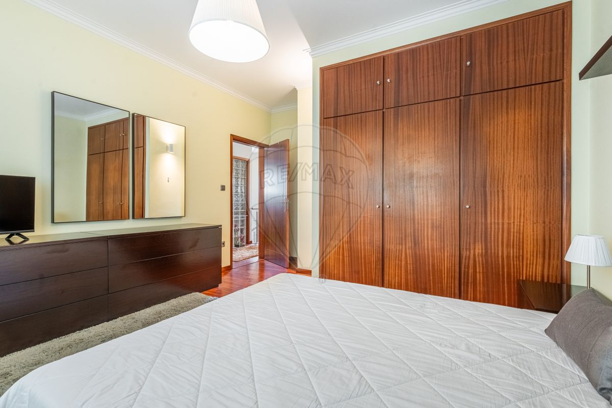 listing 126531008-83 picture-0
