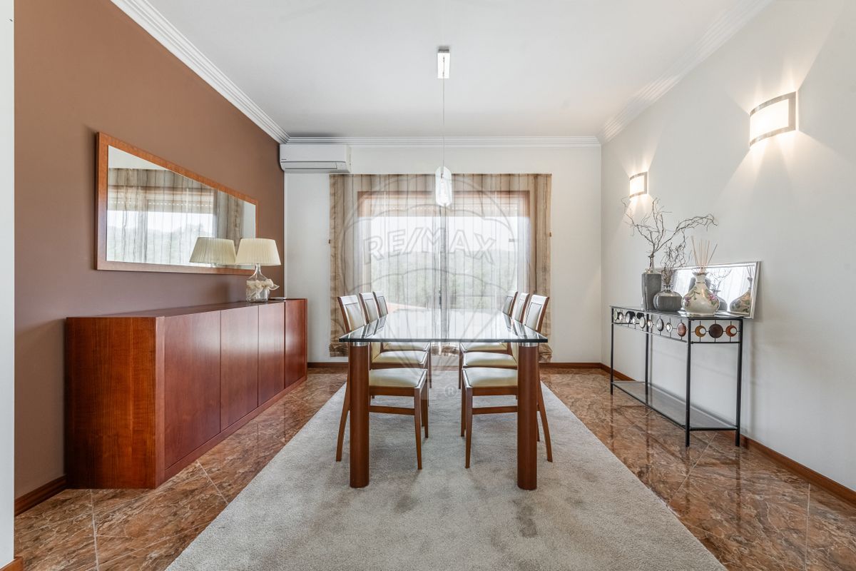 listing 126531008-83 picture-0