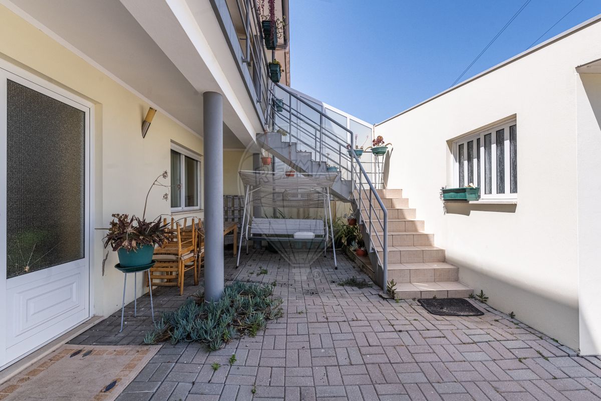 listing 126531008-83 picture-0