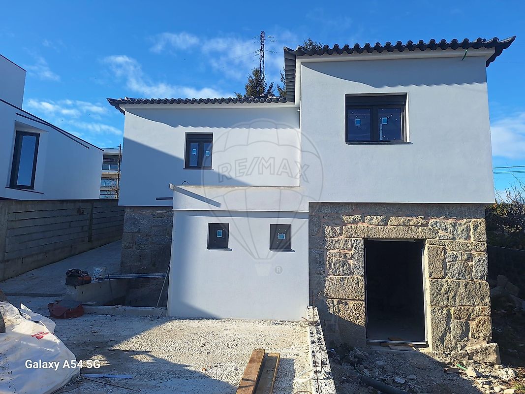 Moradia T3 à venda em Vila Nova de Famalicão