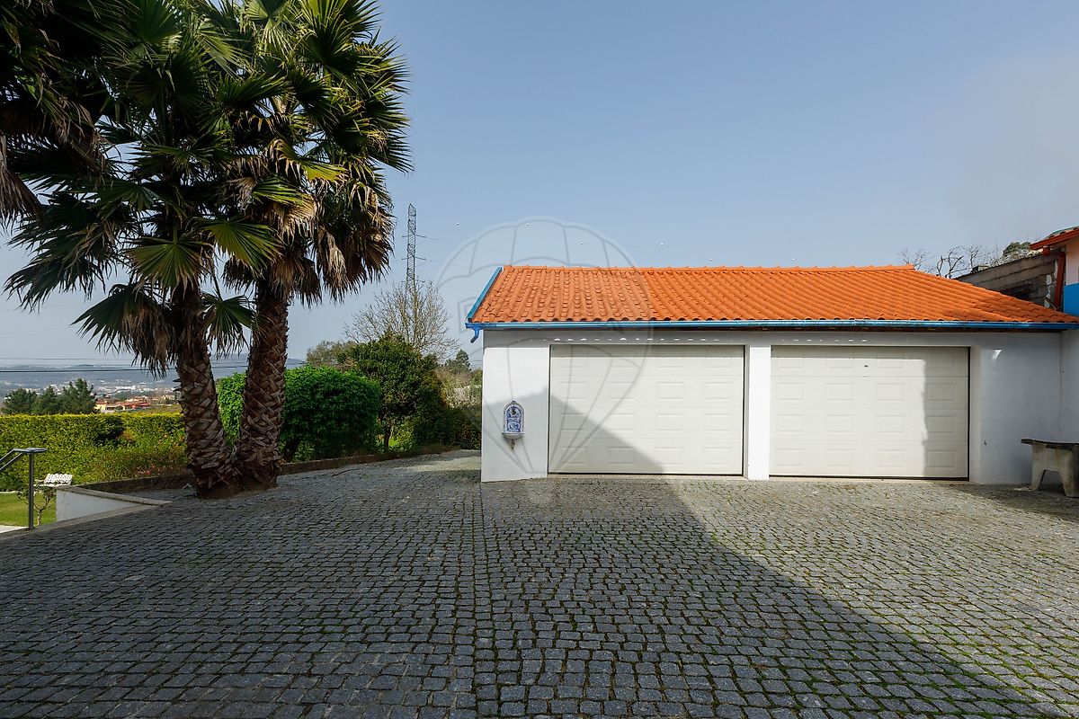 Moradia T6+ à venda em Santa Lucrécia de Algeriz e Navarra, Braga — foto 9
