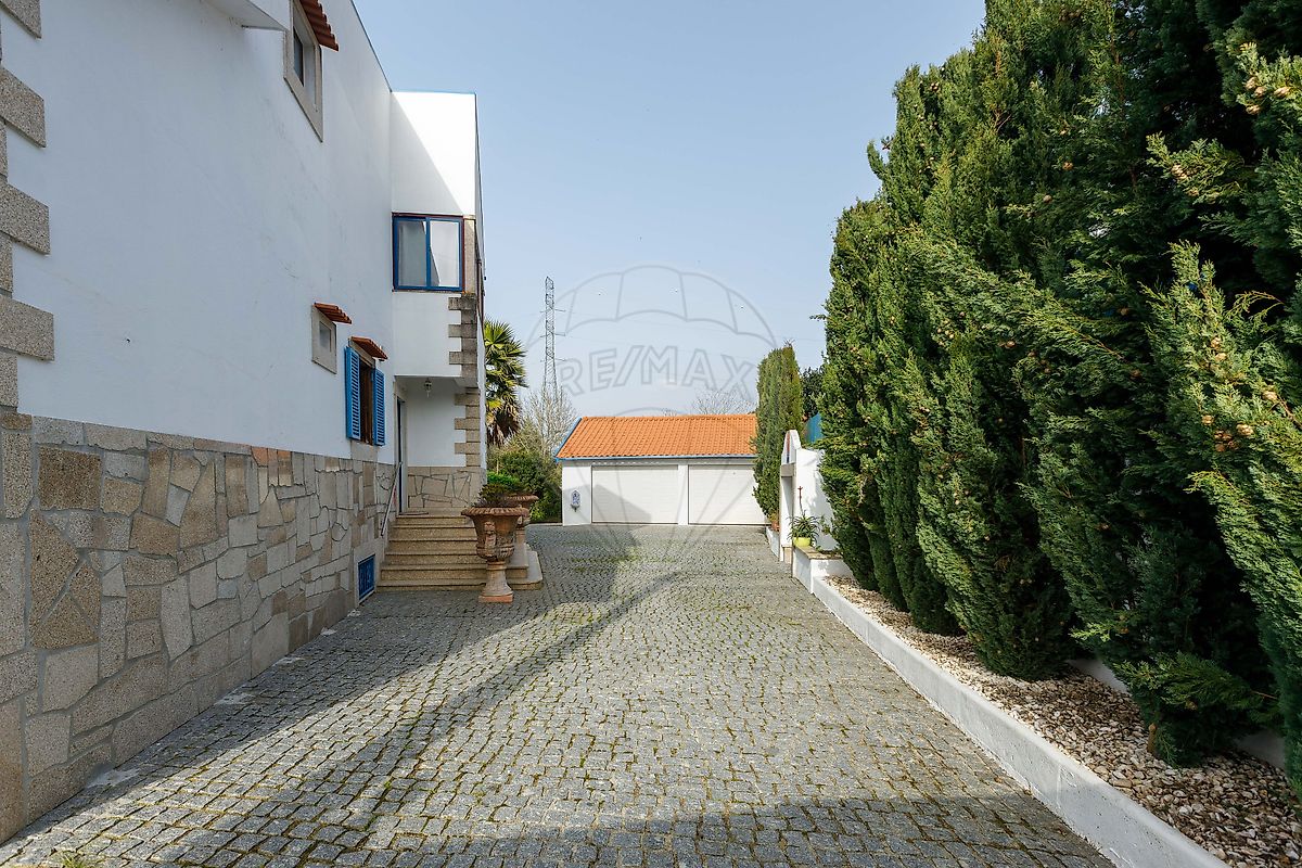 Moradia T6+ à venda em Santa Lucrécia de Algeriz e Navarra, Braga — foto 14
