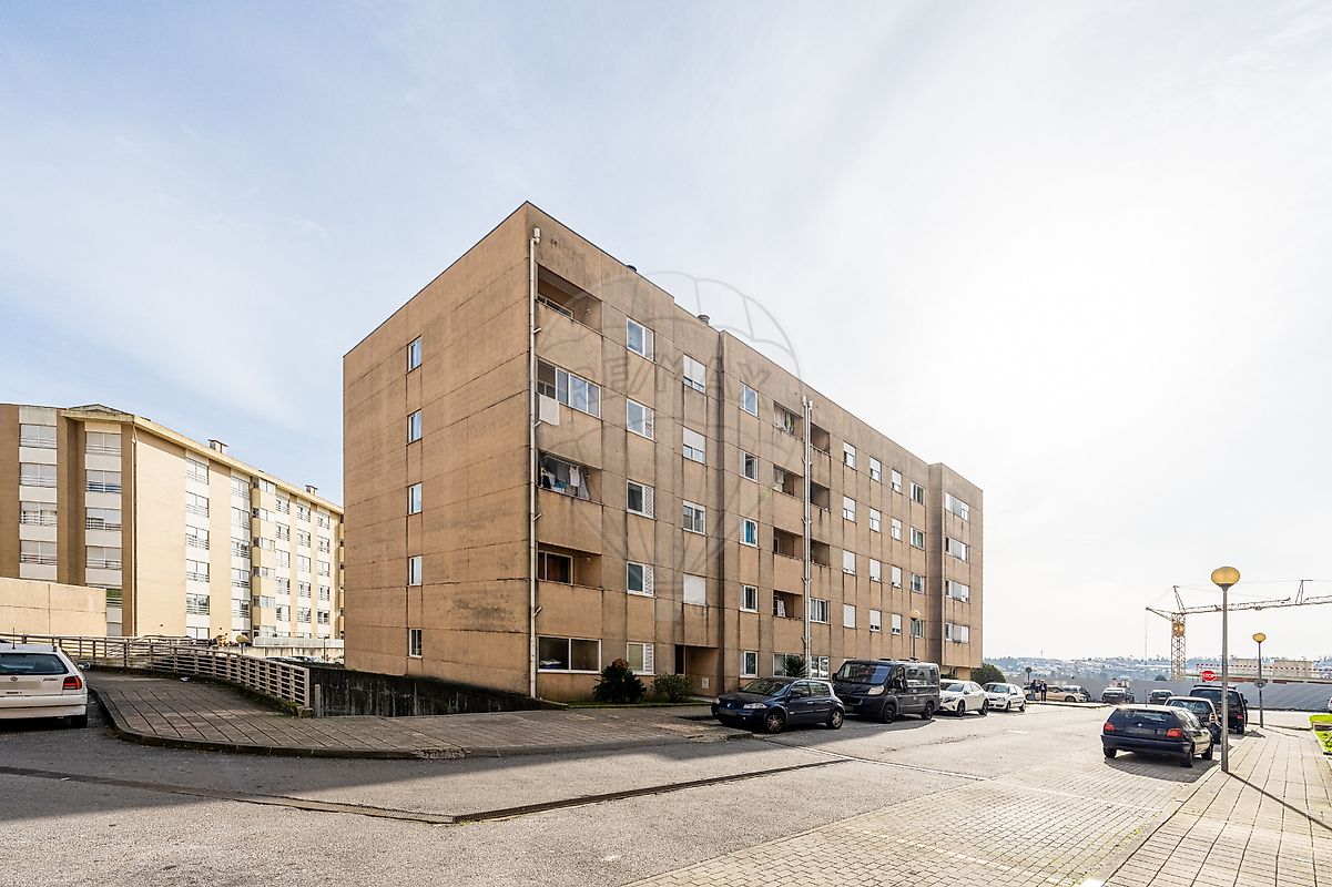 Apartamento T2 à venda em Vila Nova de Famalicão