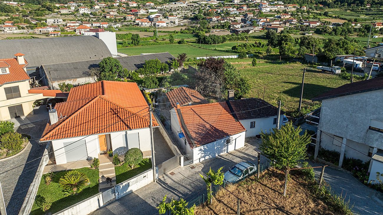 Moradia - Vale (São Cosme), Telhado e Portela, Vila Nova de Famalicão, Braga
