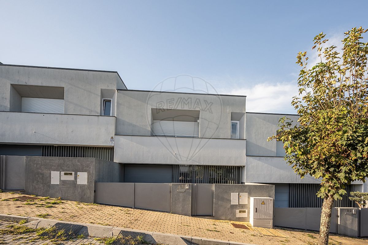 Moradia T3 - Lemenhe, Mouquim e Jesufrei, Vila Nova de Famalicão, Braga