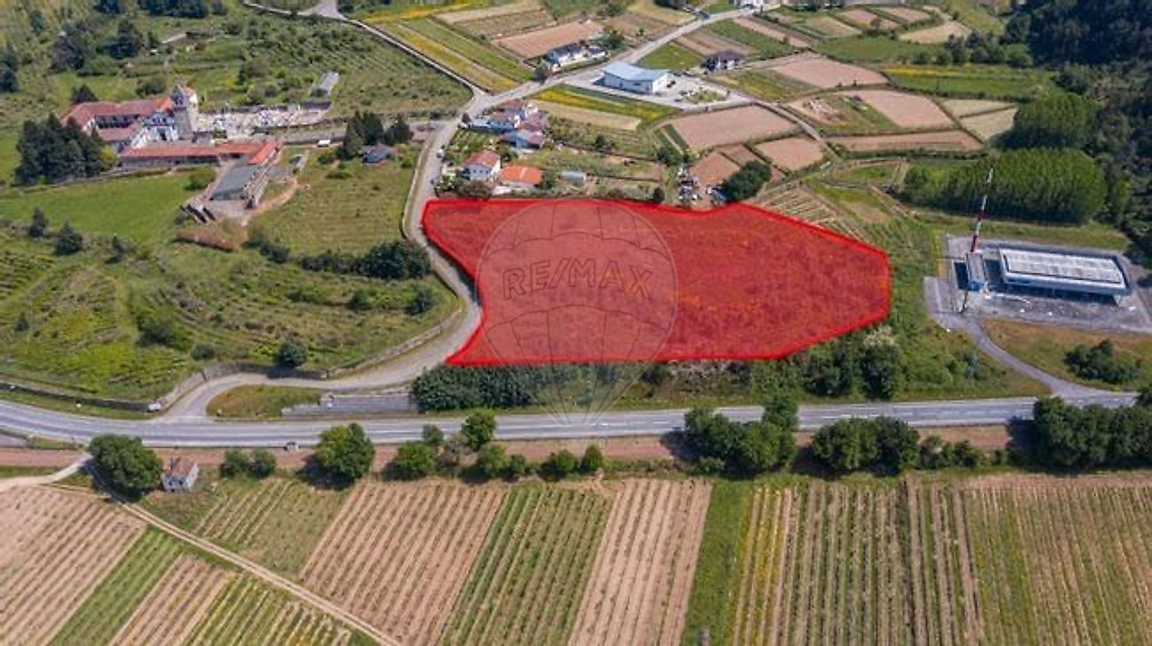 Land for sale in Valença, Portugal — €162,500