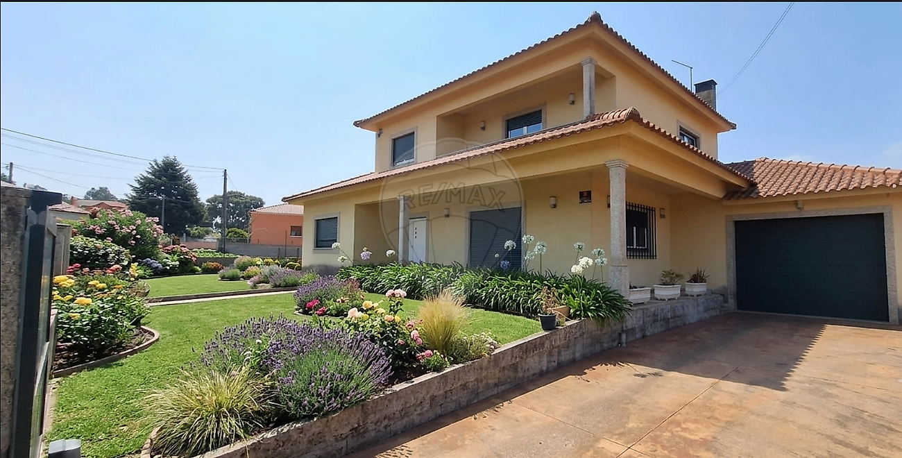 Moradia - Campos e Vila Meã, Vila Nova de Cerveira, Viana do Castelo